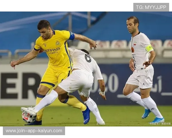 桑德兰1-1埃弗顿，裁判禁区手球判罚引争议。，埃弗顿桑德罗